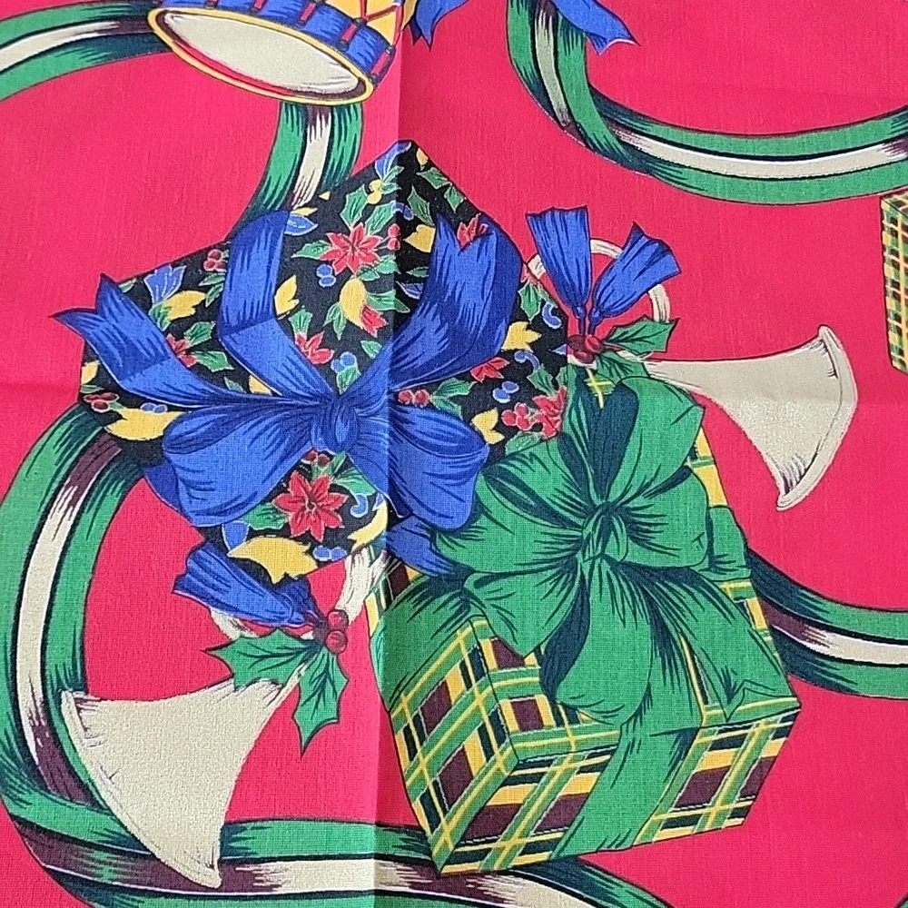 Set 6 Christmas Horns Toys Holiday Multicolor Linen Festive Red Napkins 17